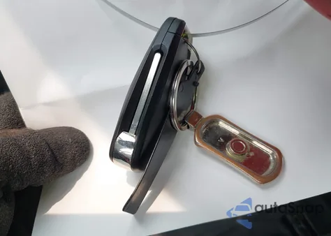 2025 Chevrolet Trax Fwd Ls из США, поврежденный, VIN KL77LFEP1SC089851